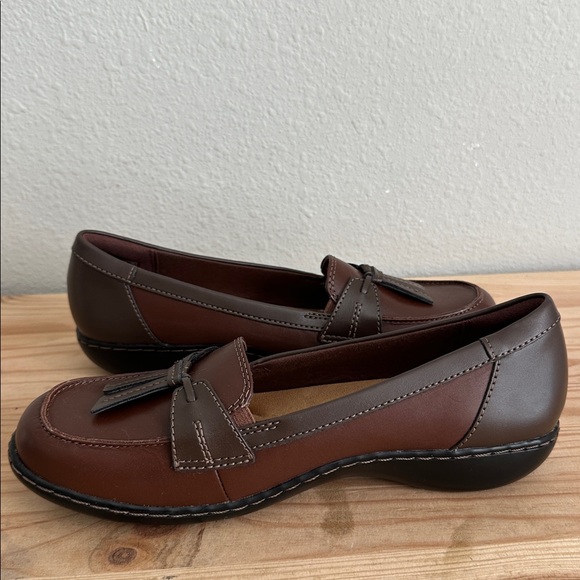 Clarks Womens Ashland Bubble Loafers - Picture 3 of 7